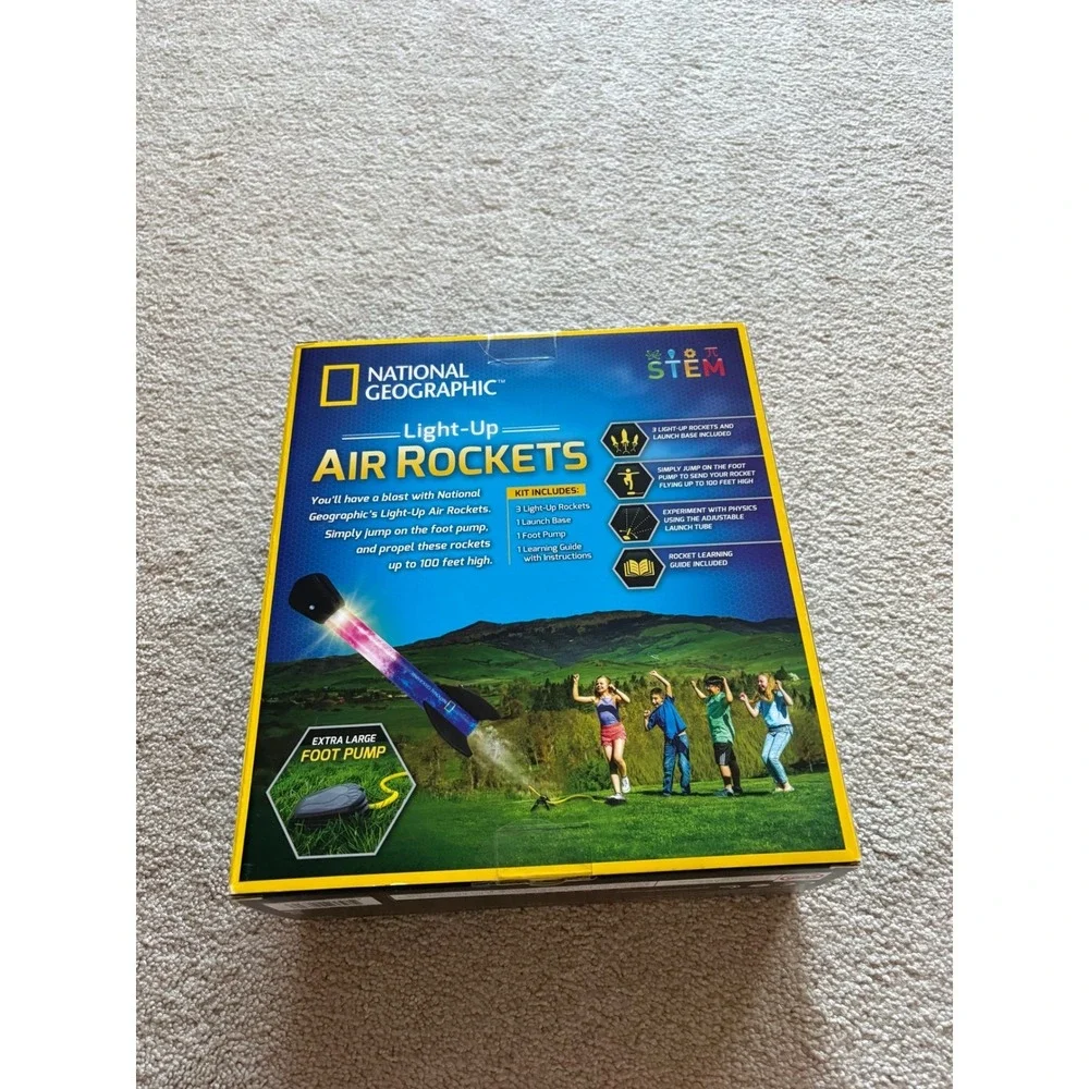 National Geographic Light-Up Air Rockets STEM Kit 3 Rockets Launch Base Ages 6+